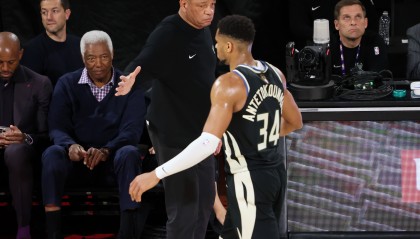 开云-里弗斯：我不想让Shams难堪 但关于字母的交易对话距离达成差得远