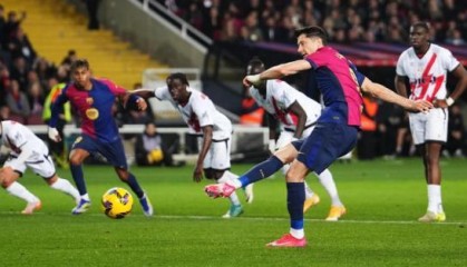 西甲裁判战争，巴萨受益登顶？