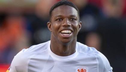 开云登录线上-闪电“截胡”荷兰国脚 曼联这回玩的什么套路？